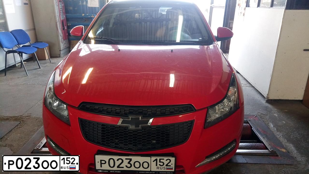 Фото автомобиля CHEVROLET CRUZE, 2012 — госномер Р023ОО152. Цвет: Красный
