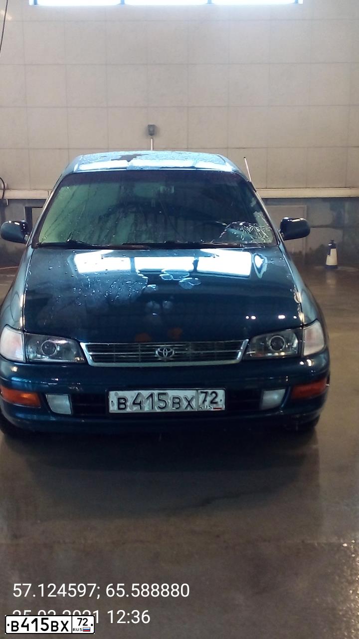 Фото автомобиля TOYOTA CARINA, 1993 — госномер Т586ЕН196. Цвет: Темно-зеленый