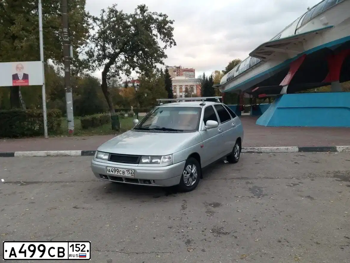 Фото автомобиля LADA 2112, 2004 — госномер О308СО33. Цвет: Серый
