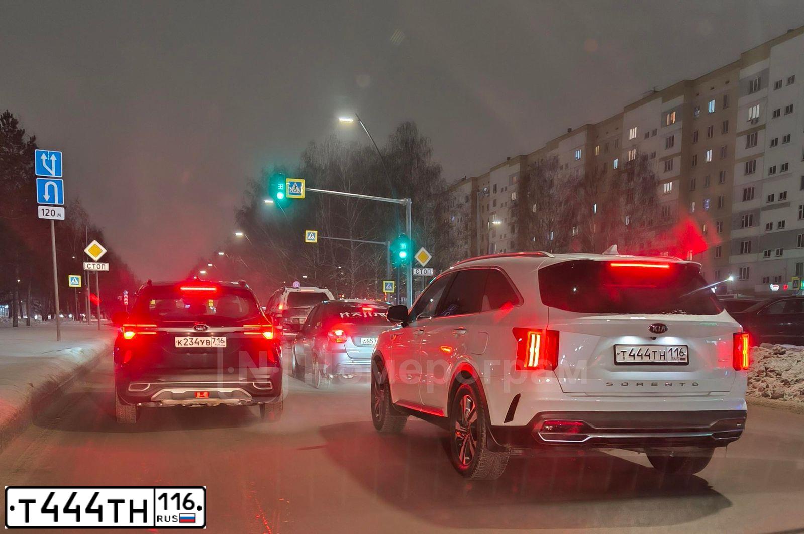 Фото автомобиля SUZUKI /GRAND/ VITARA, 2013 — госномер Т444ТН116. Цвет: СЕРЫЙ