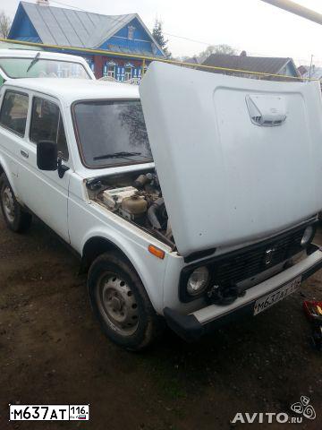 Фото автомобиля LADA 2121 NIVA, 1996 — госномер М637АТ116. Цвет: Белый