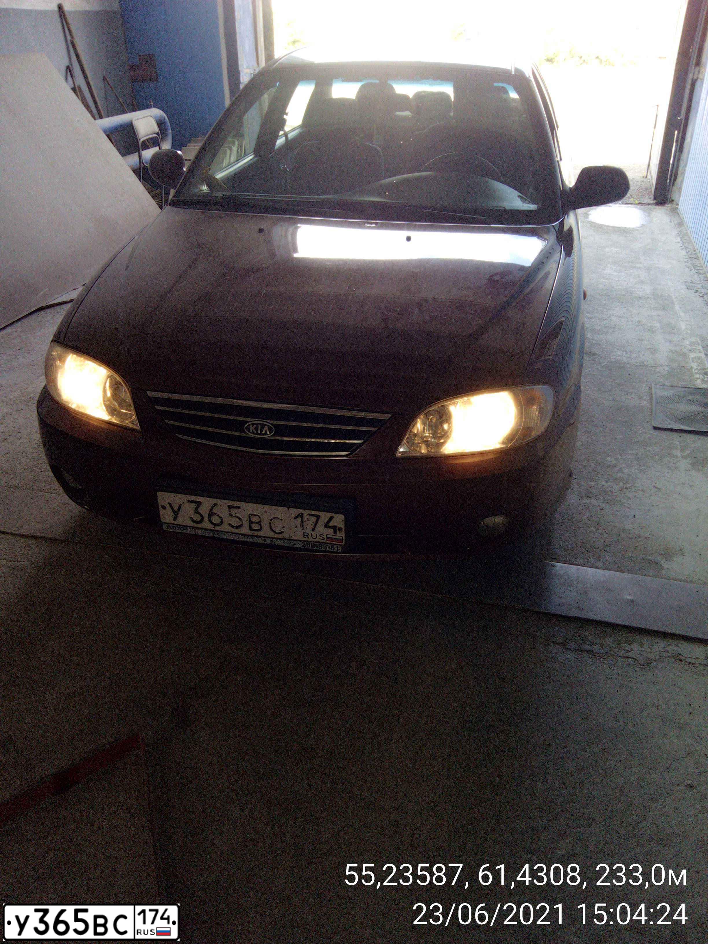 Фото автомобиля KIA SPECTRA, 2008 — госномер У365ВС174. Цвет: Красный