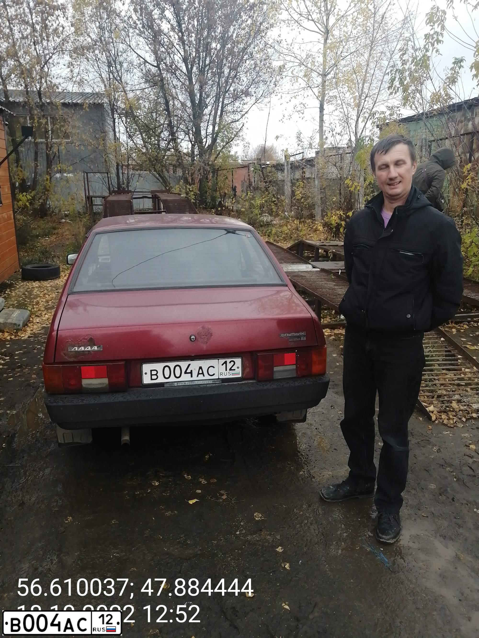 Фото автомобиля LADA 2109 SAMARA, 2002 — госномер В004АС12. Цвет: СЕРЕБРИСТО-КРАСНЫЙ