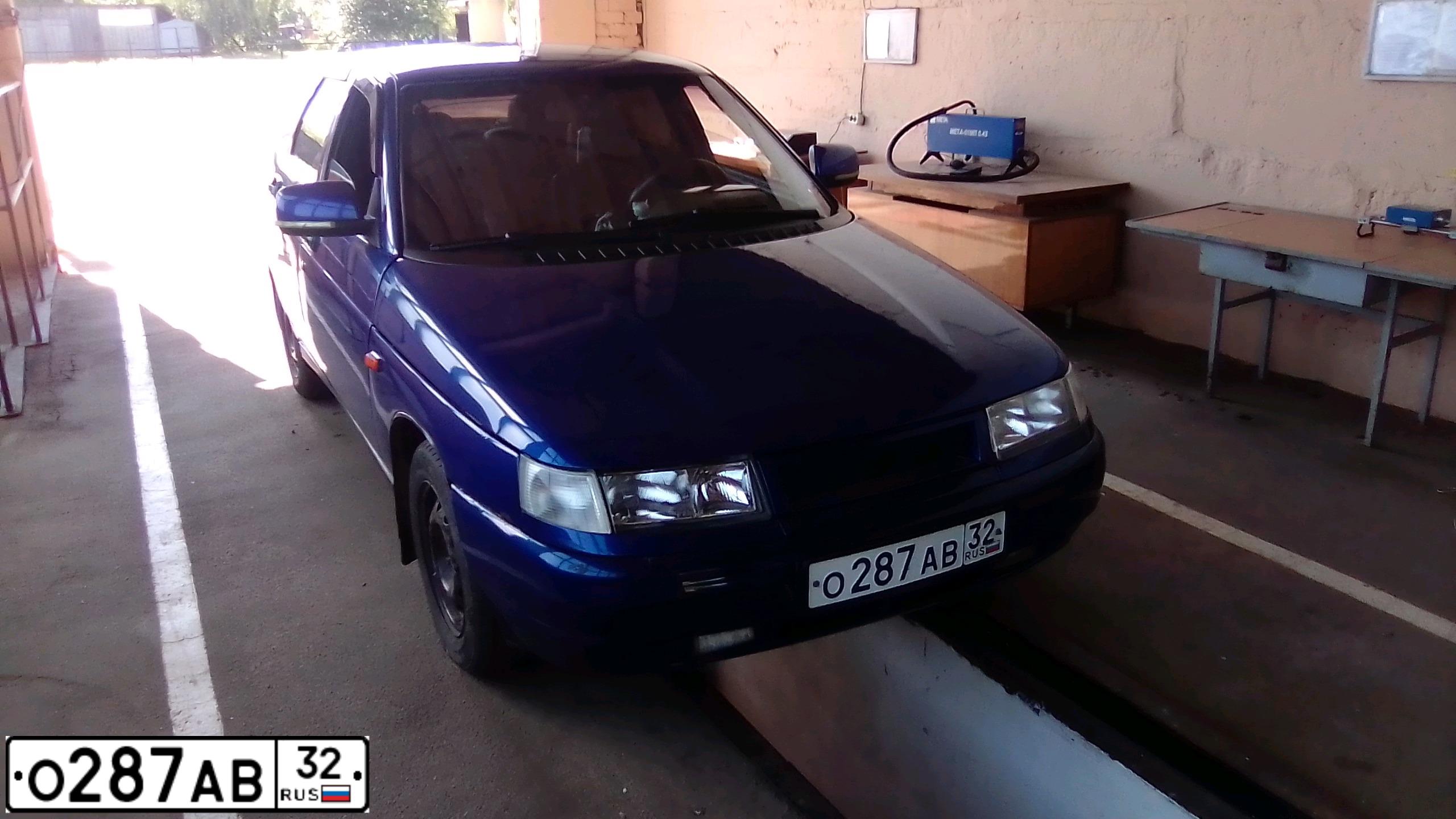 Фото автомобиля LADA 2110 LADA, 2002 — госномер О287АВ32. Цвет: СИНИЙ МЕТАЛИК