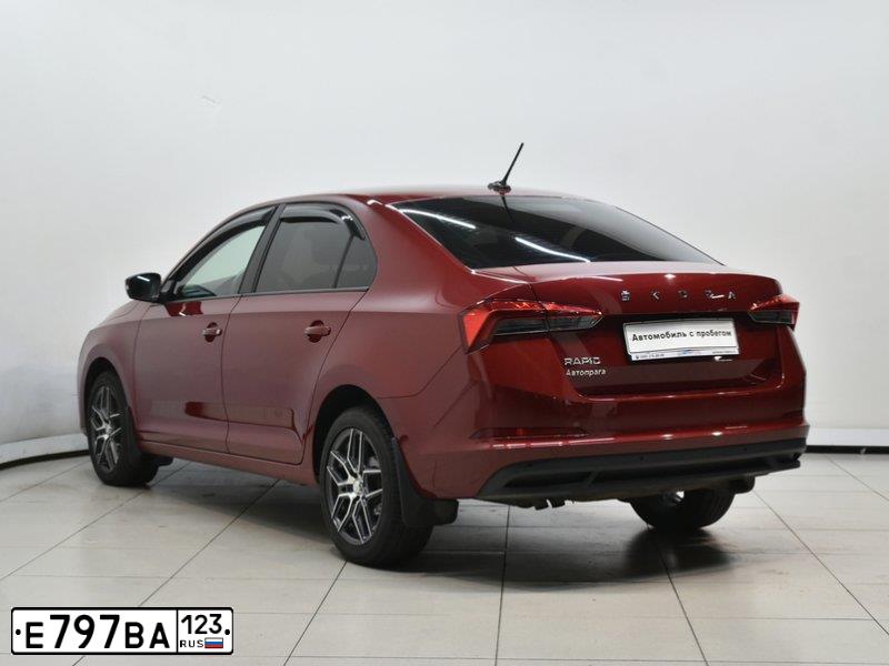 Фото автомобиля SKODA RAPID, 2020 — госномер С250ВО977. Цвет: Красный