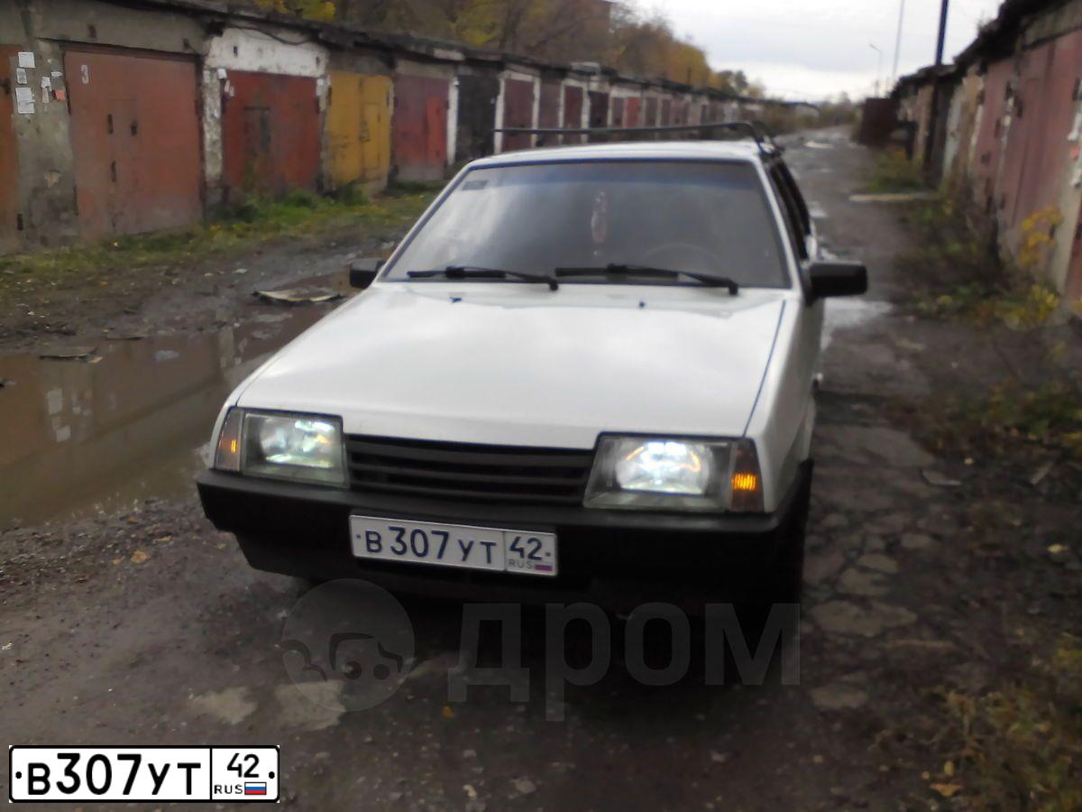 Фото автомобиля LADA 2109 SAMARA, 2004 — госномер В307УТ42. Цвет: МОЛОЧНО-БЕЛЫЙ СЕРЕБРИСТЫЙ