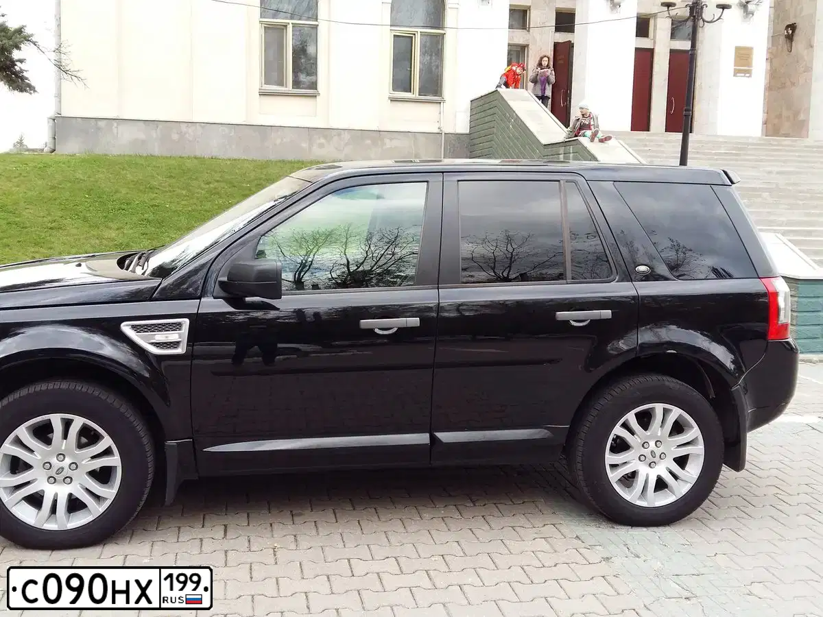 Фото автомобиля LANDROVER FREELANDER, 2008 — госномер О670СО68. Цвет: ЧЕРНЫЙ