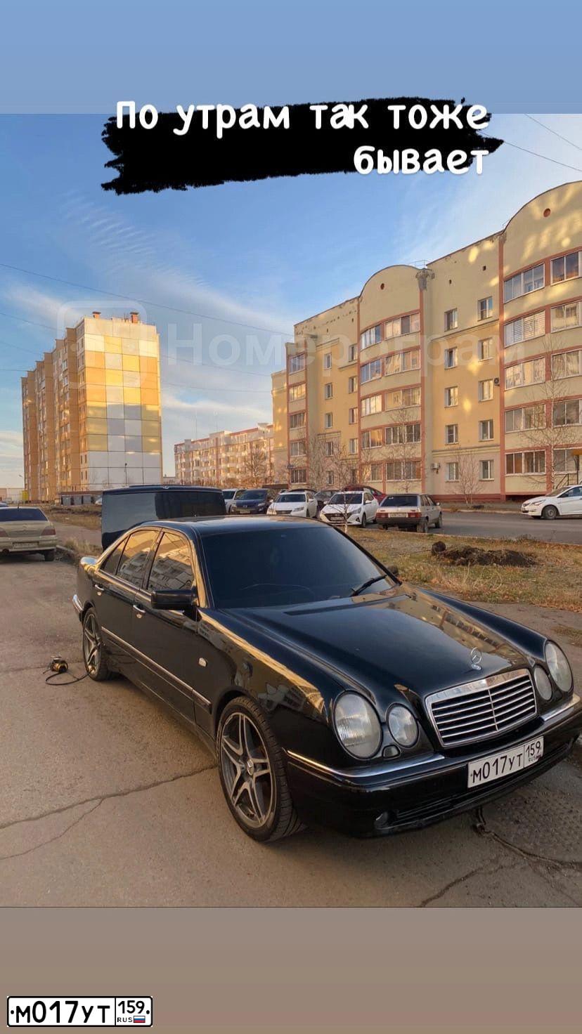Фото автомобиля MERCEDES E-KLASSE, 1999 — госномер Е349НА45. Цвет: ЧЕРНЫЙ