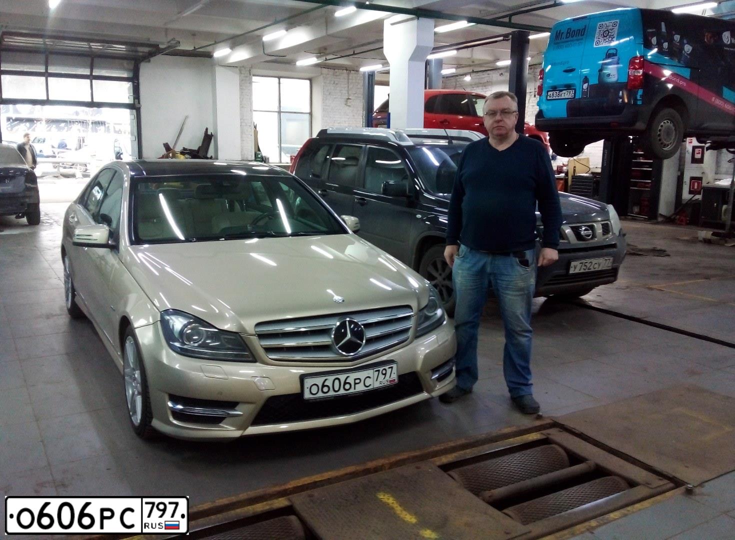 Фото автомобиля MERCEDES C-KLASSE, 2011 — госномер О606РС797. Цвет: БЕЖЕВЫЙ