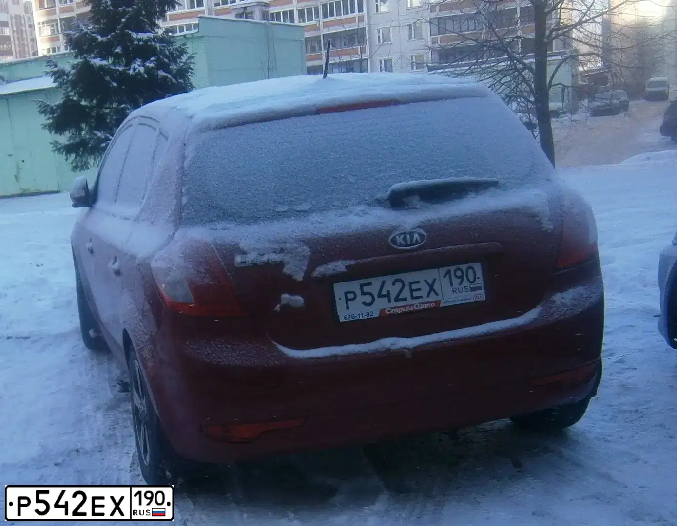 Фото автомобиля KIA CEE'D, 2010 — госномер Е509ХС159. Цвет: Красный