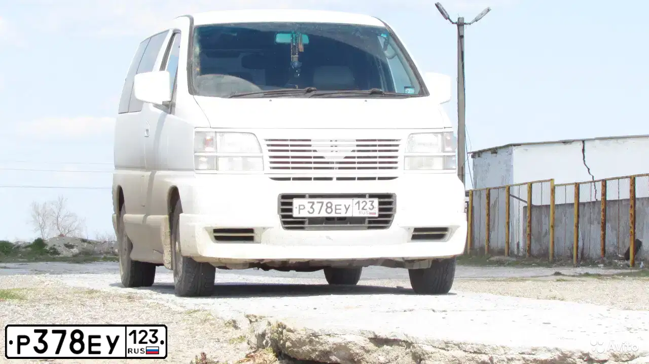 Фото автомобиля NISSАN НОМУ ЕLGRАND, 1999 — госномер М392НР71