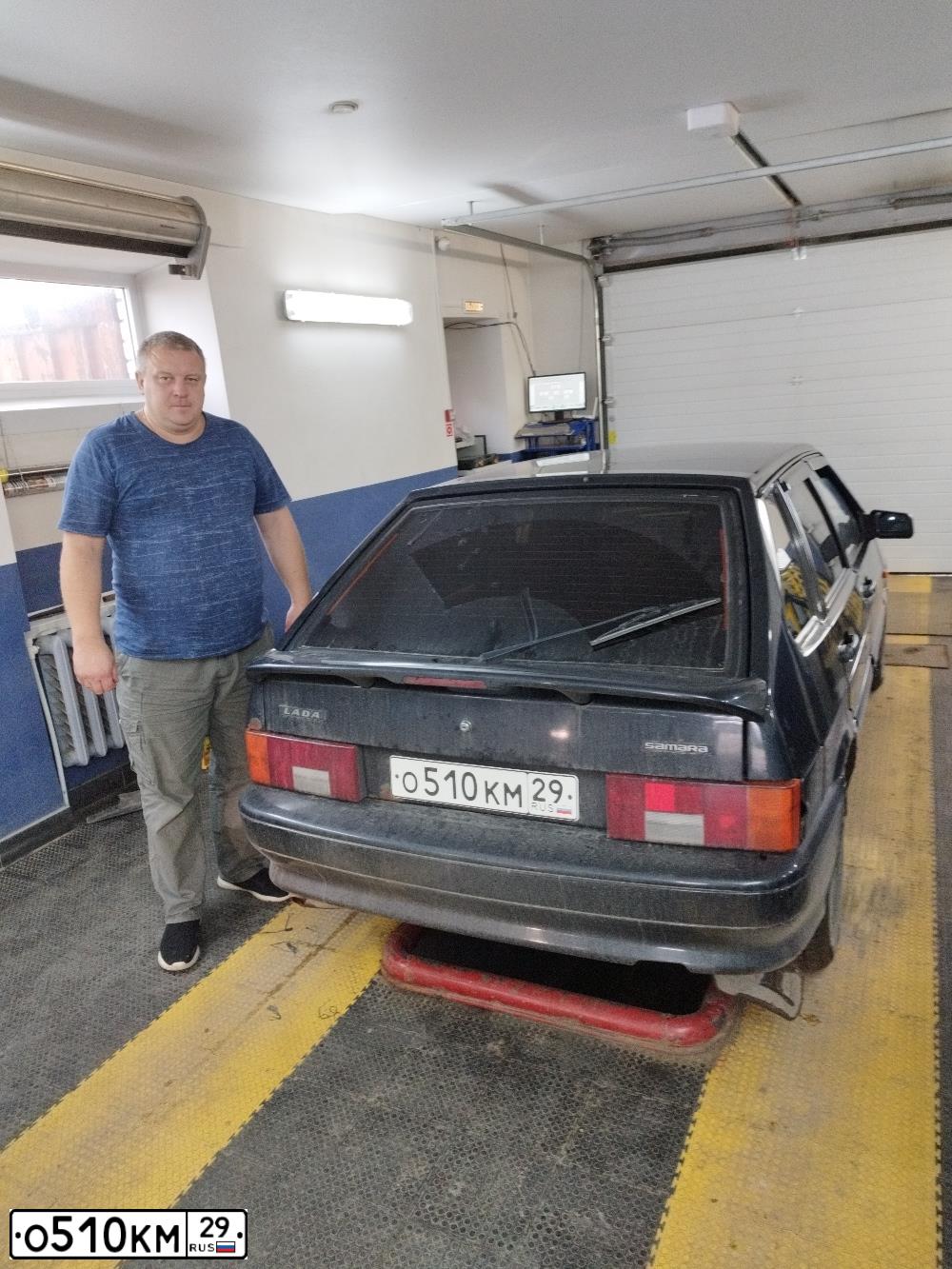 Фото автомобиля LADA 2114 SAMARA, 2008 — госномер О570УА29. Цвет: графитовый металлик