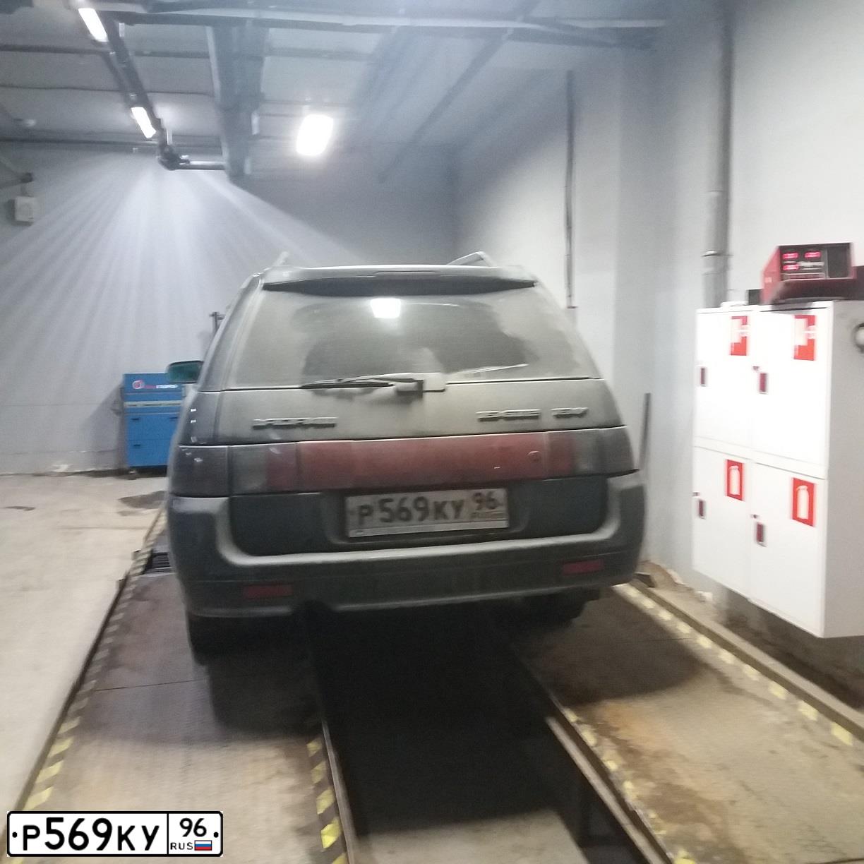 Фото автомобиля LADA 2111, 2004 — госномер О115ЕХ196