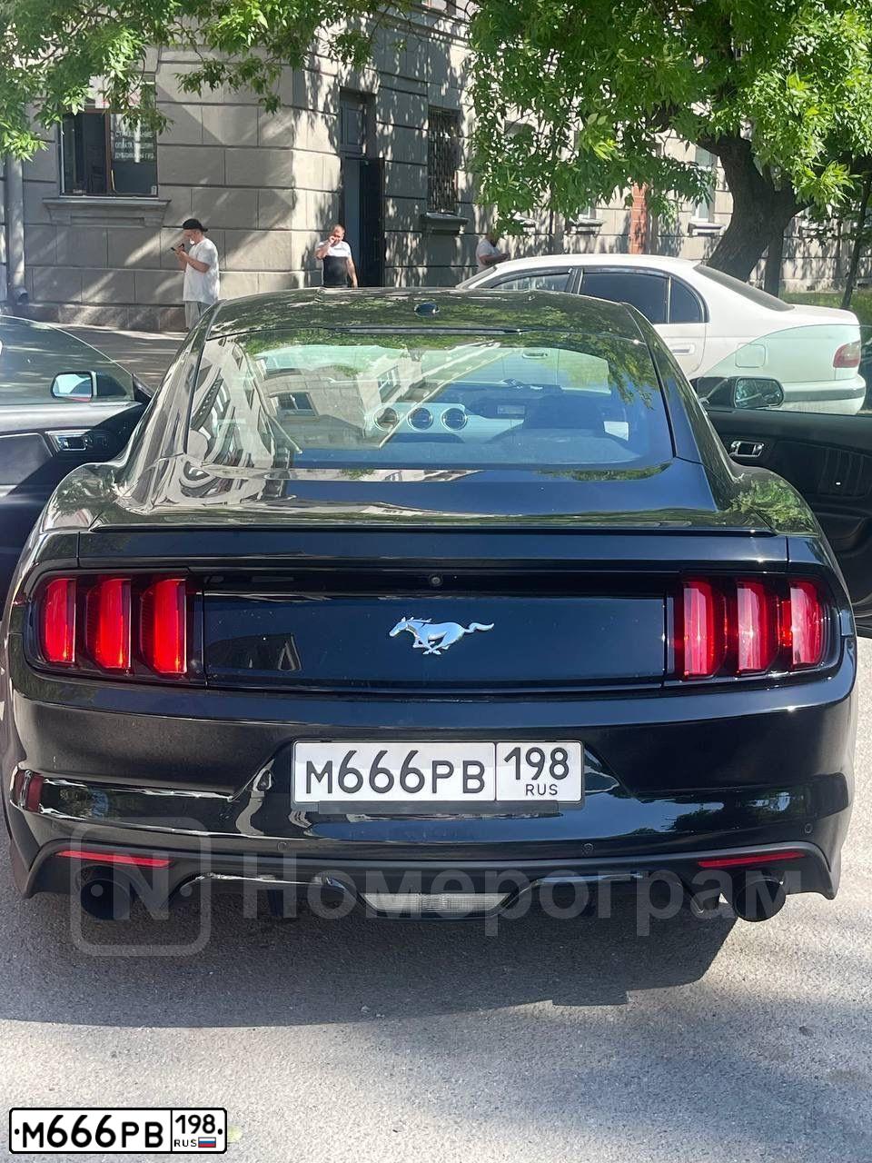 Фото автомобиля OPEL CORSA, 2000 — госномер М666РВ198. Цвет: ЧЕРНЫЙ