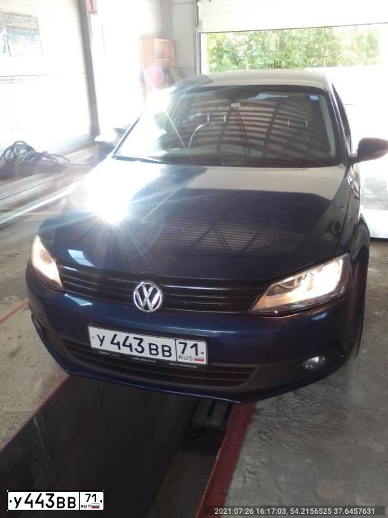 Фото автомобиля VOLKSWAGEN JETTA, 2012 — госномер О323РЕ71