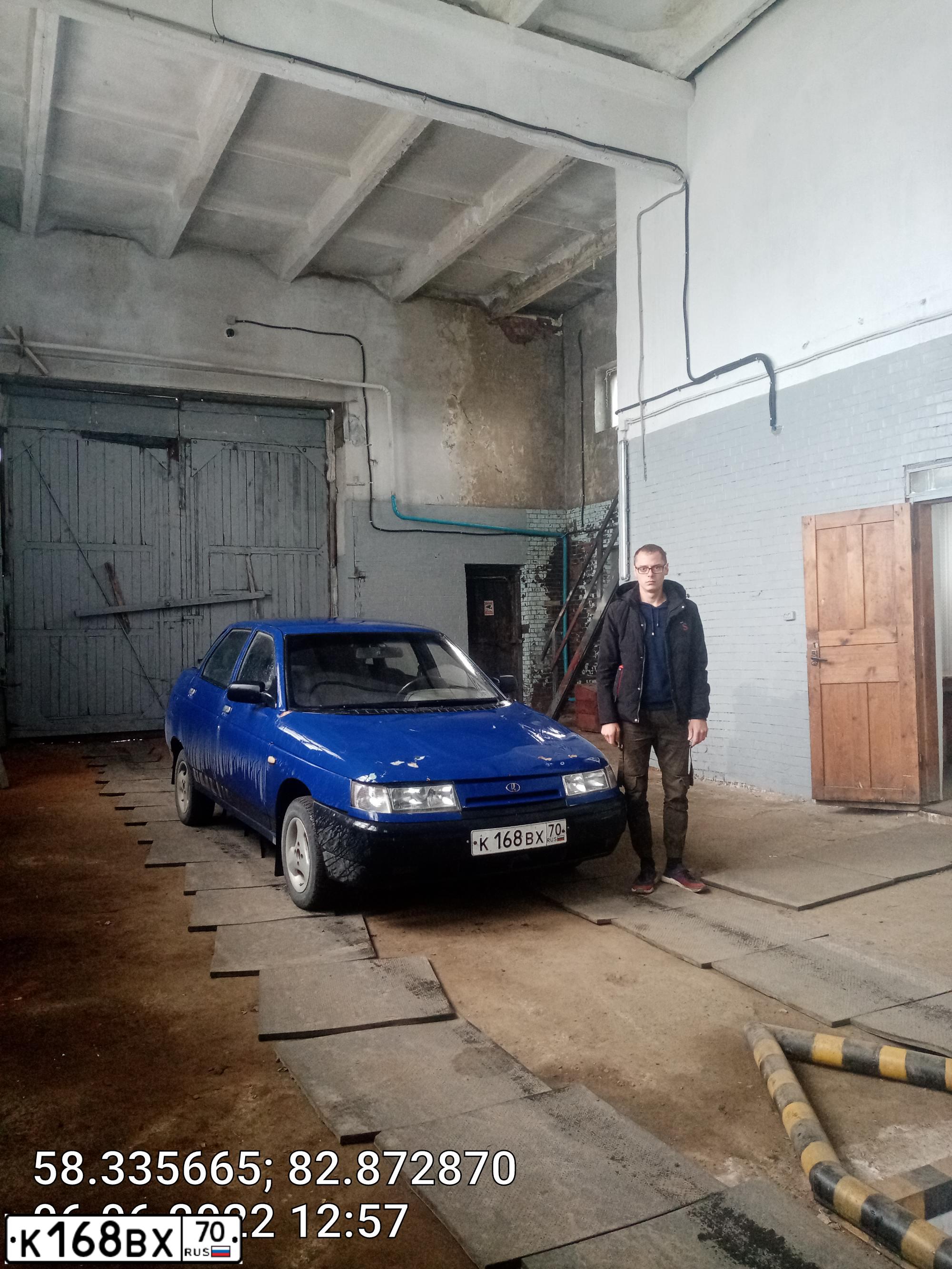 Фото автомобиля LADA 2110, 1998 — госномер К168ВХ70. Цвет: СИНИЙ