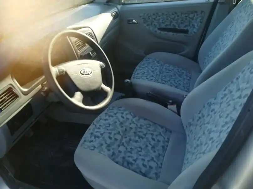 Фото автомобиля CHERY AMULET /FLAGCLOUD/, 2007 — госномер М955УС82. Цвет: Серый
