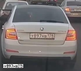 Фото автомобиля SKODA OCTAVIA, 2016 — госномер О536НТ198. Цвет: Белый