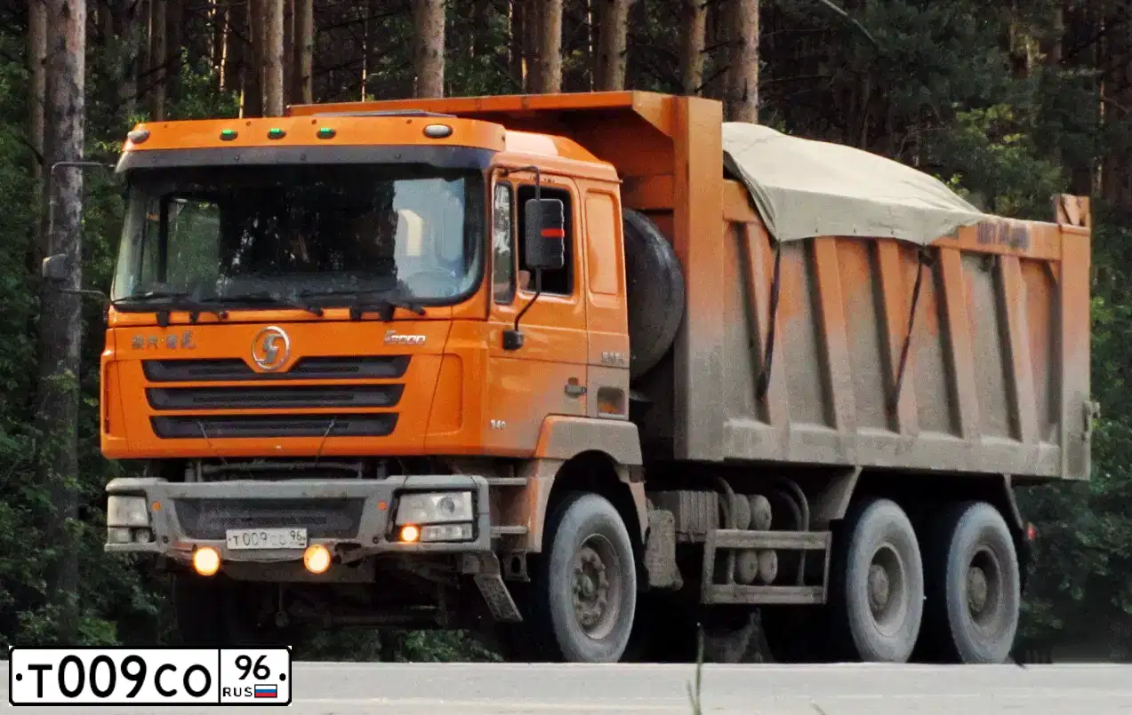 Фото автомобиля SHAANXI SX 325 /6X4/, 2012 — госномер Т009СО96. Цвет: ЖЁЛТЫЙ