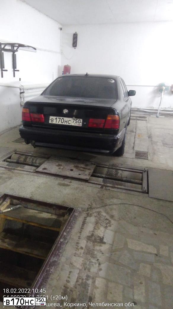 Фото автомобиля БМВ 525, 1992 — госномер Н845АХ774. Цвет: ЧЕРНЫЙ
