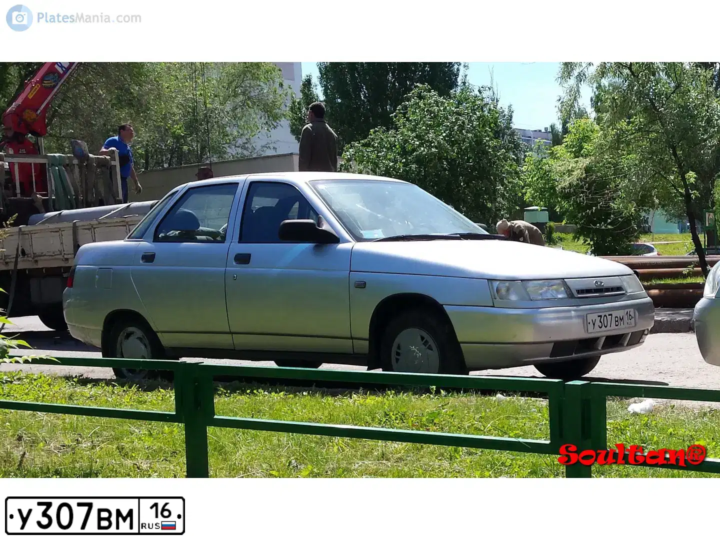 Фото автомобиля LADA 2110 LADA, 2005 — госномер А340КА156. Цвет: СВЕТЛО-СЕРЕБРИСТЫЙ МЕТАЛЛ