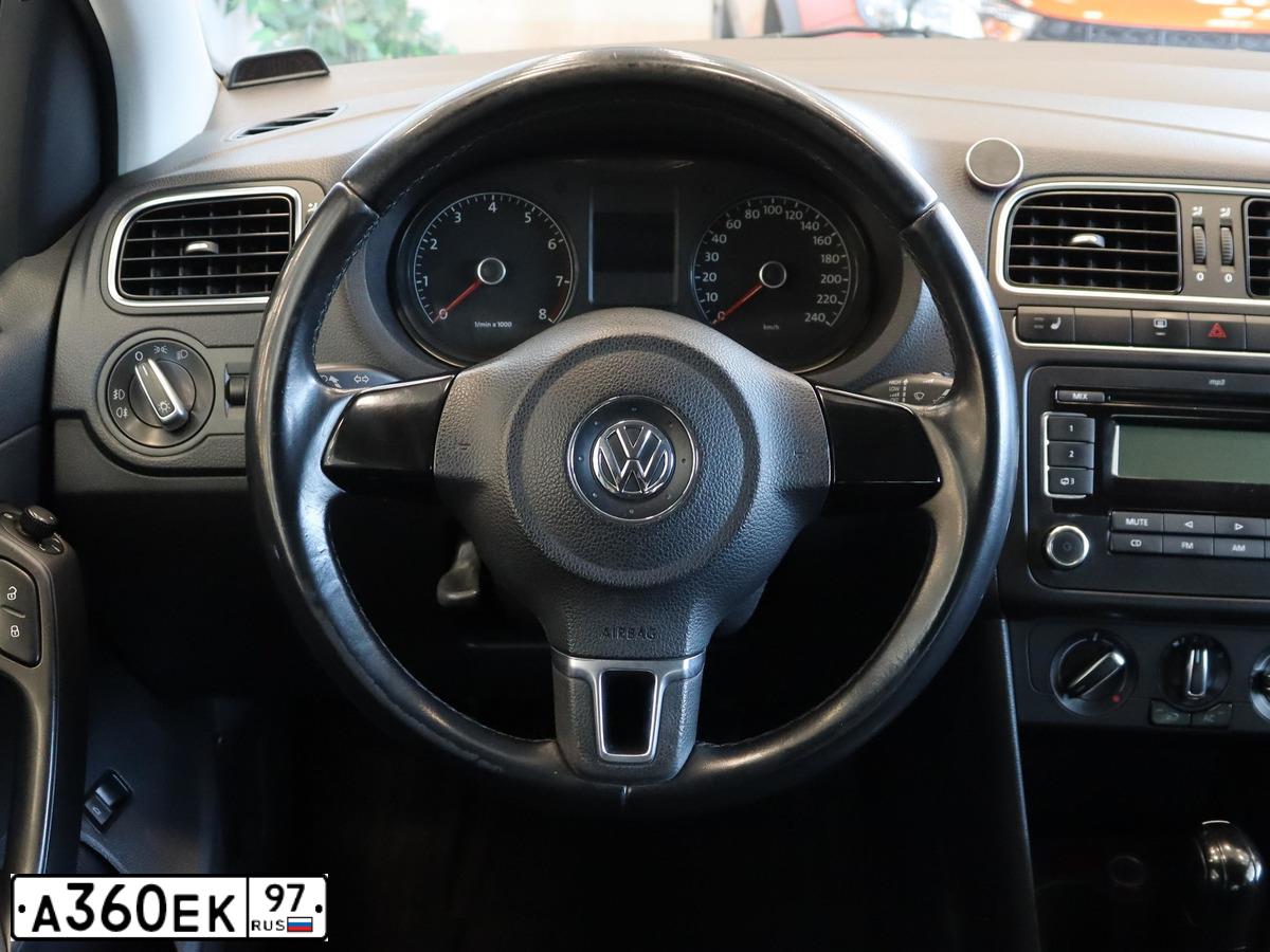 Фото автомобиля VOLKSWAGEN POLO, 2011 — госномер А360ЕК97. Цвет: ЧЕРНЫЙ