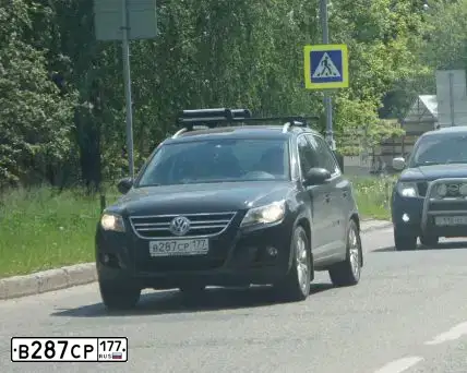 Фото автомобиля VOLKSWAGEN TIGUAN, 2008 — госномер В287СР177. Цвет: ЧЕРНЫЙ
