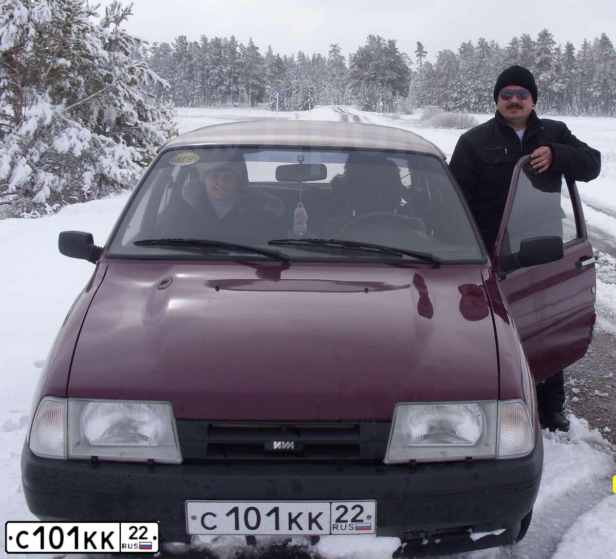 Фото автомобиля IZH 2126, 2003 — госномер С101КК22. Цвет: Красный