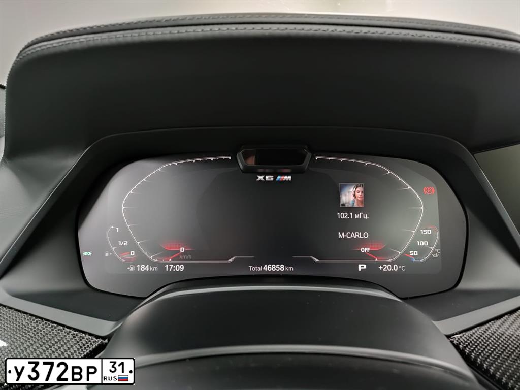 Фото автомобиля BMW X6M, 2020 — госномер О013УУ52. Цвет: ЧЕРНЫЙ