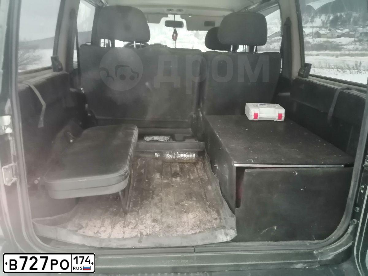 Фото автомобиля UAZ 3163 PATRIOT, 2013 — госномер В727РО174. Цвет: ЗОЛОТ ЛИСТ МЕТАЛЛИК