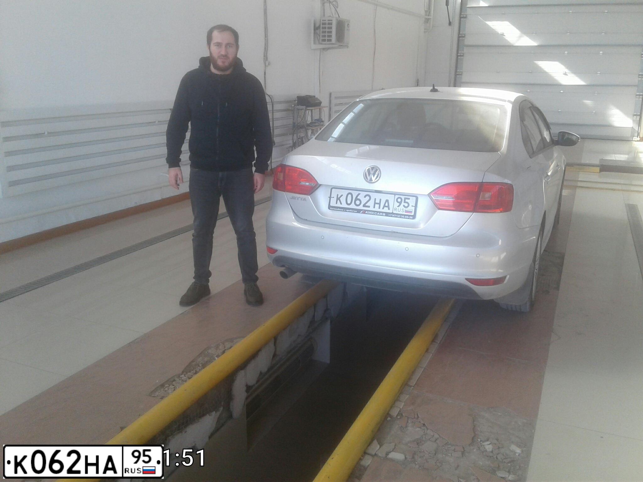 Фото автомобиля VOLKSWAGEN JETTA, 2013 — госномер В057ОР178. Цвет: СЕРЕБРИСТЫЙ