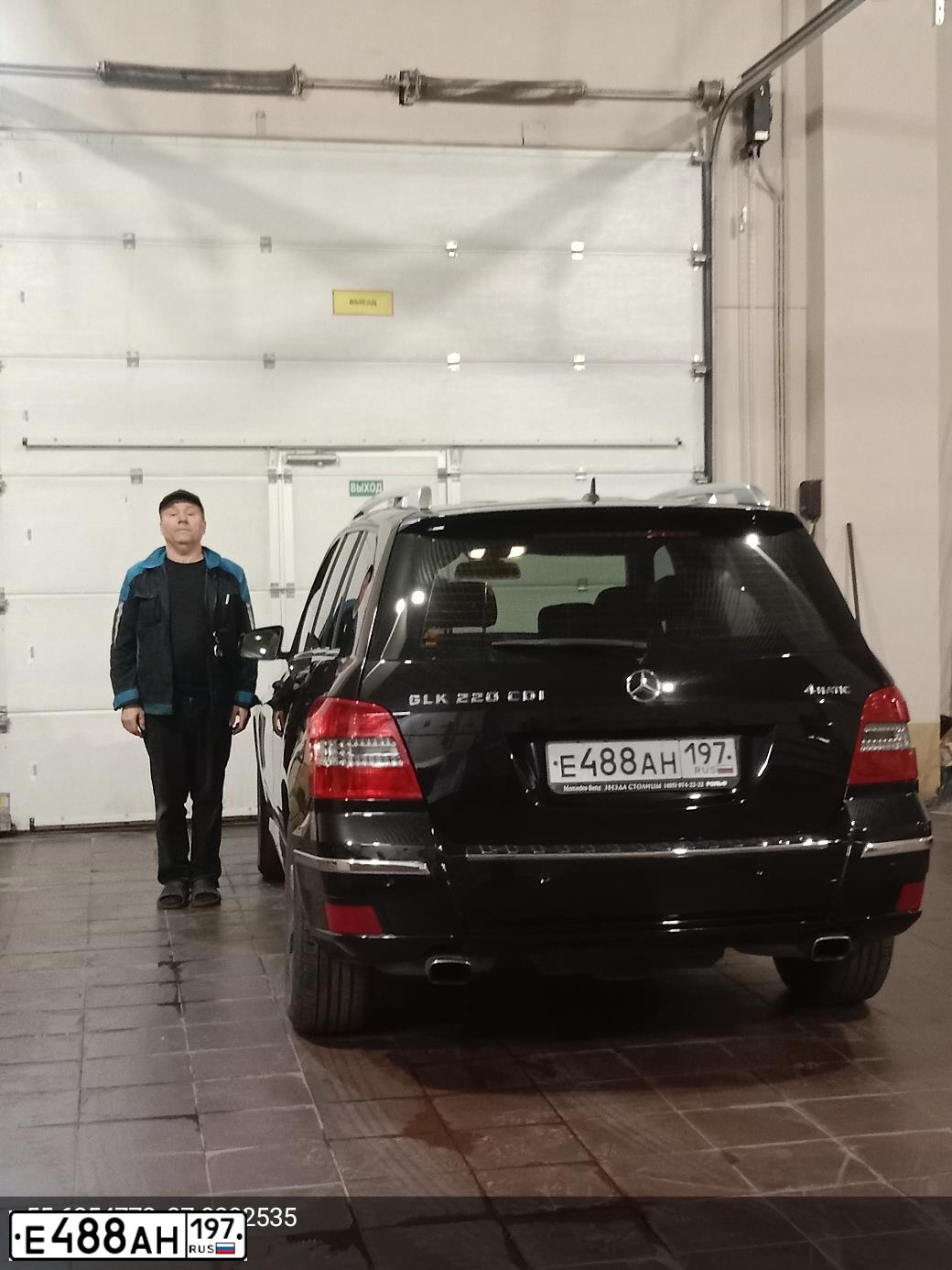 Фото автомобиля SSANGYONG REXTON, 2010 — госномер М409ЕА799. Цвет: ЧЕРНЫЙ