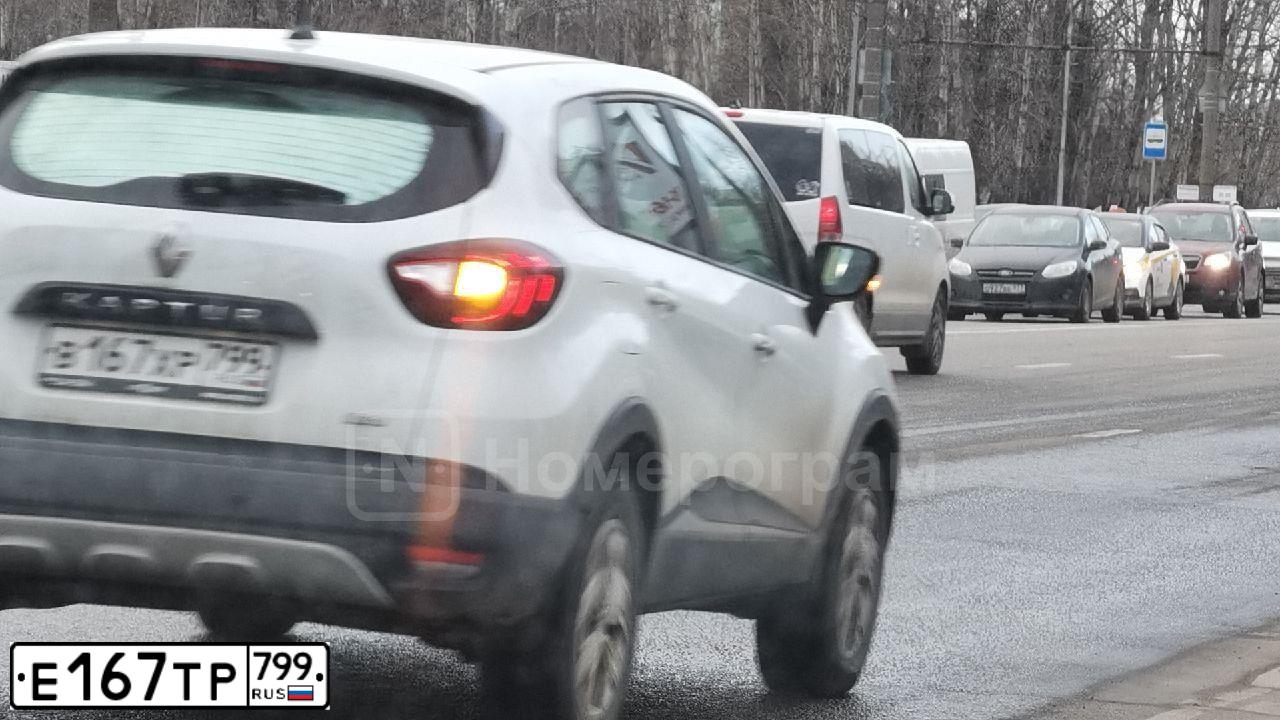 Фото автомобиля HYUNDAI CRETA, 2019 — госномер Е167ТР799. Цвет: ЧЕРНЫЙ