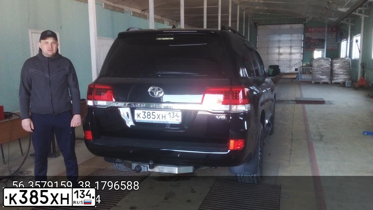 Фото автомобиля TOYOTA LANDCRUISER 200, 2016 — госномер С888ХО34