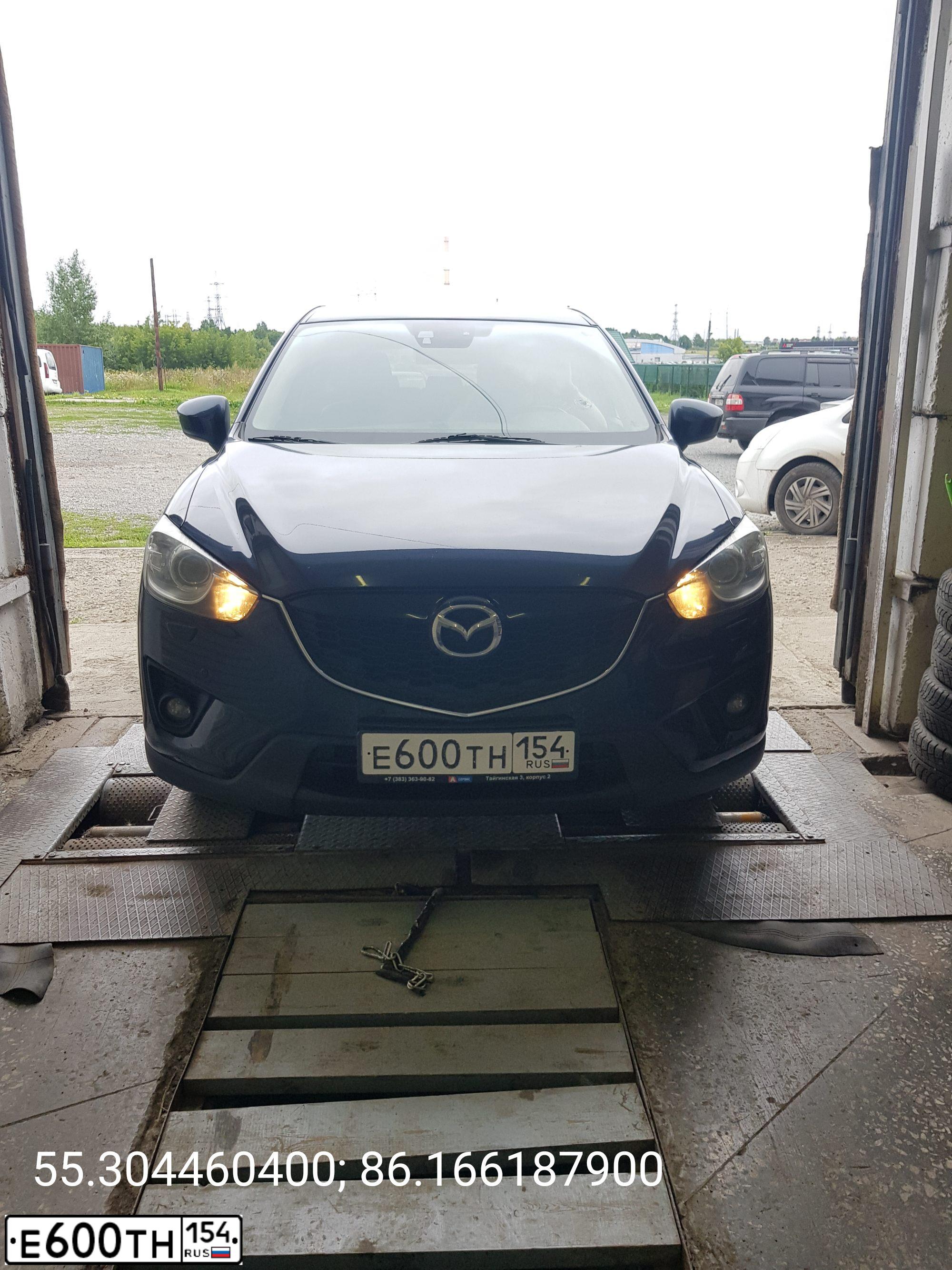 Фото автомобиля MAZDA CX-5, 2014 — госномер Е600ТН154. Цвет: синий