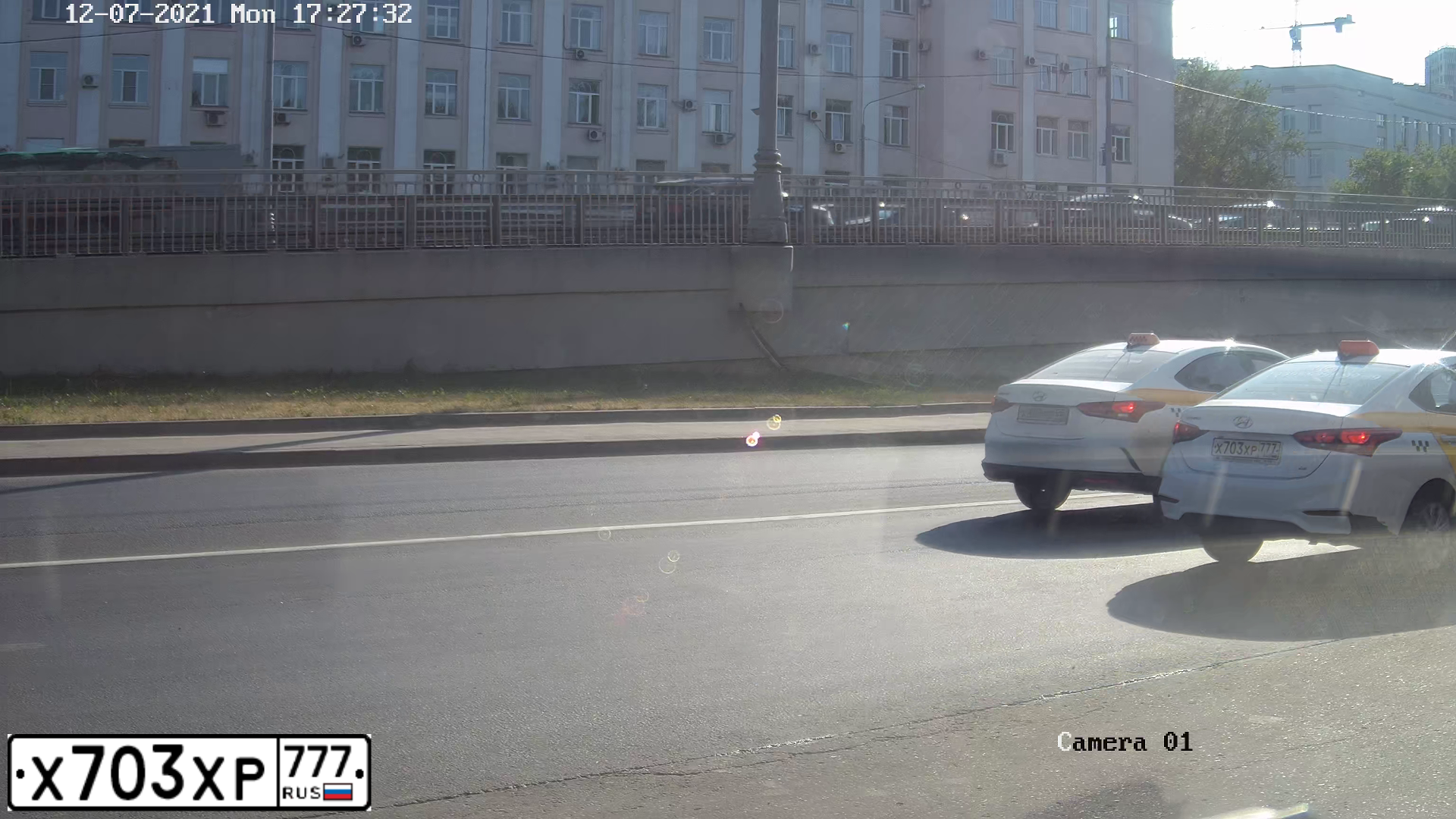 Фото автомобиля HYUNDAI SOLARIS, 2017 — госномер Е746КМ62. Цвет: БЕЛЫЙ-ЖЕЛТЫЙ-СЕРЫЙ