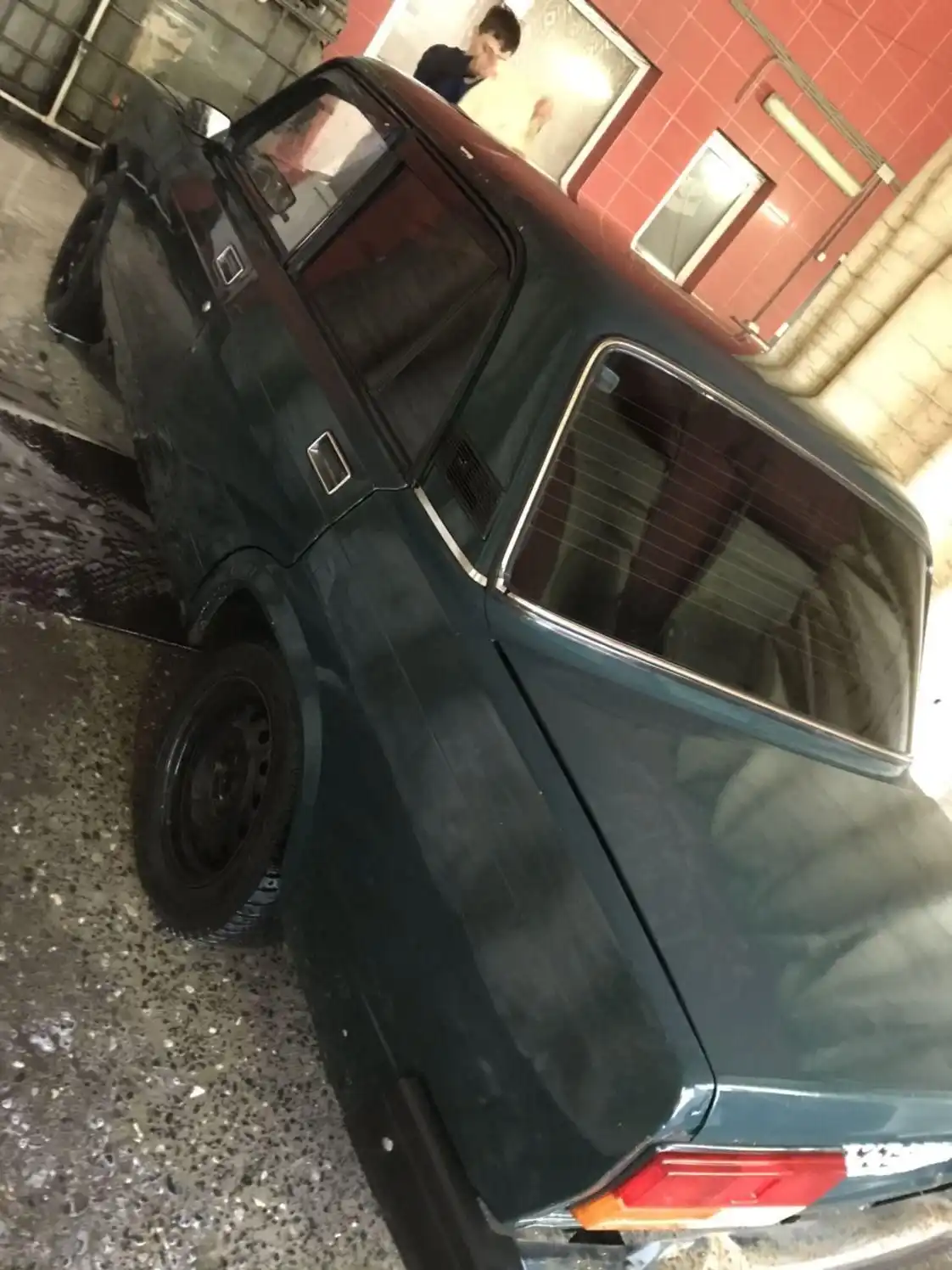 Фото автомобиля LADA 2107, 2006 — госномер В695ЕР163. Цвет: Темно-зеленый
