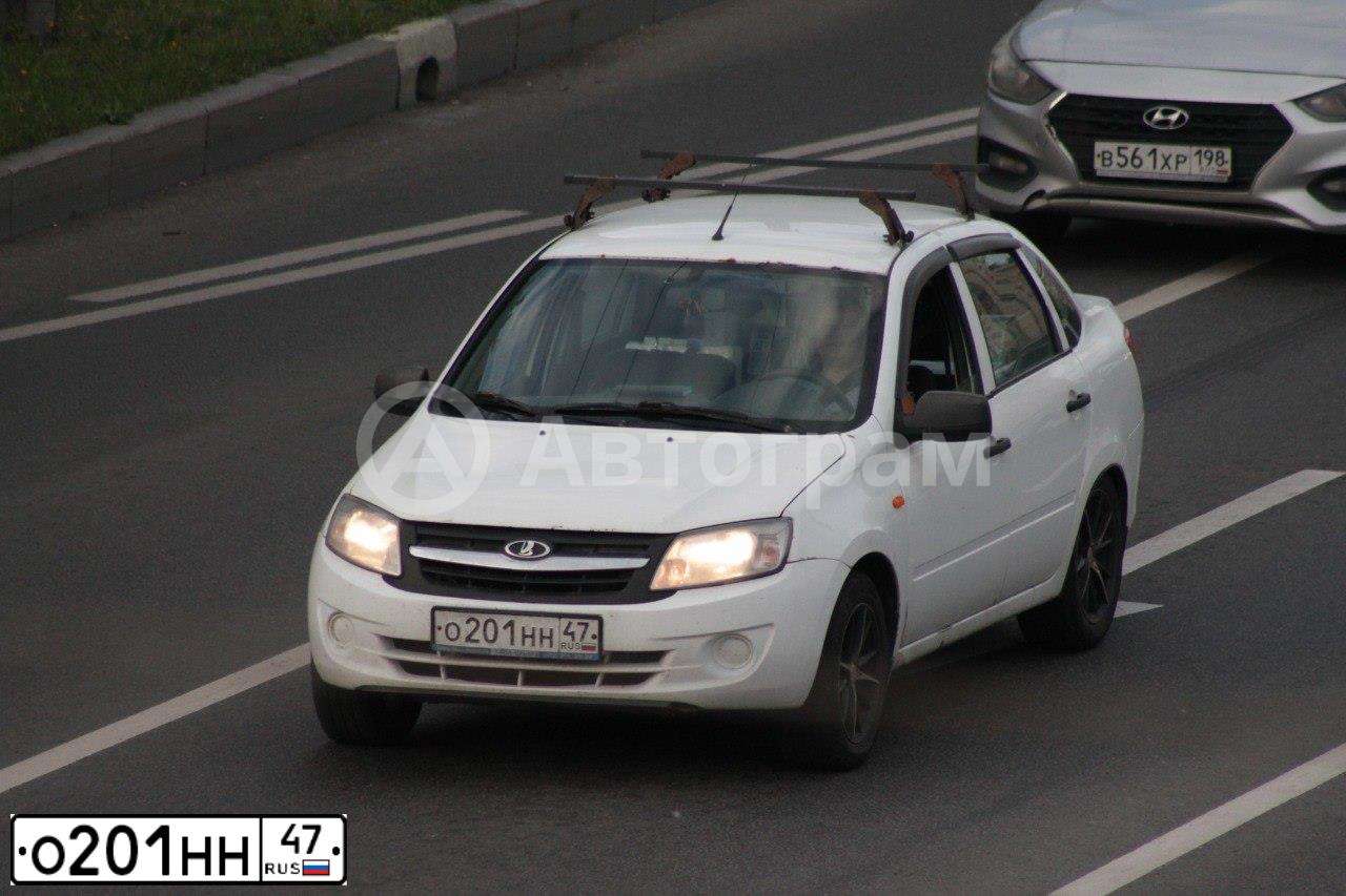 Фото автомобиля LADA 2190 GRANTA, 2014 — госномер О201НН47. Цвет: БЕЛЫЙ