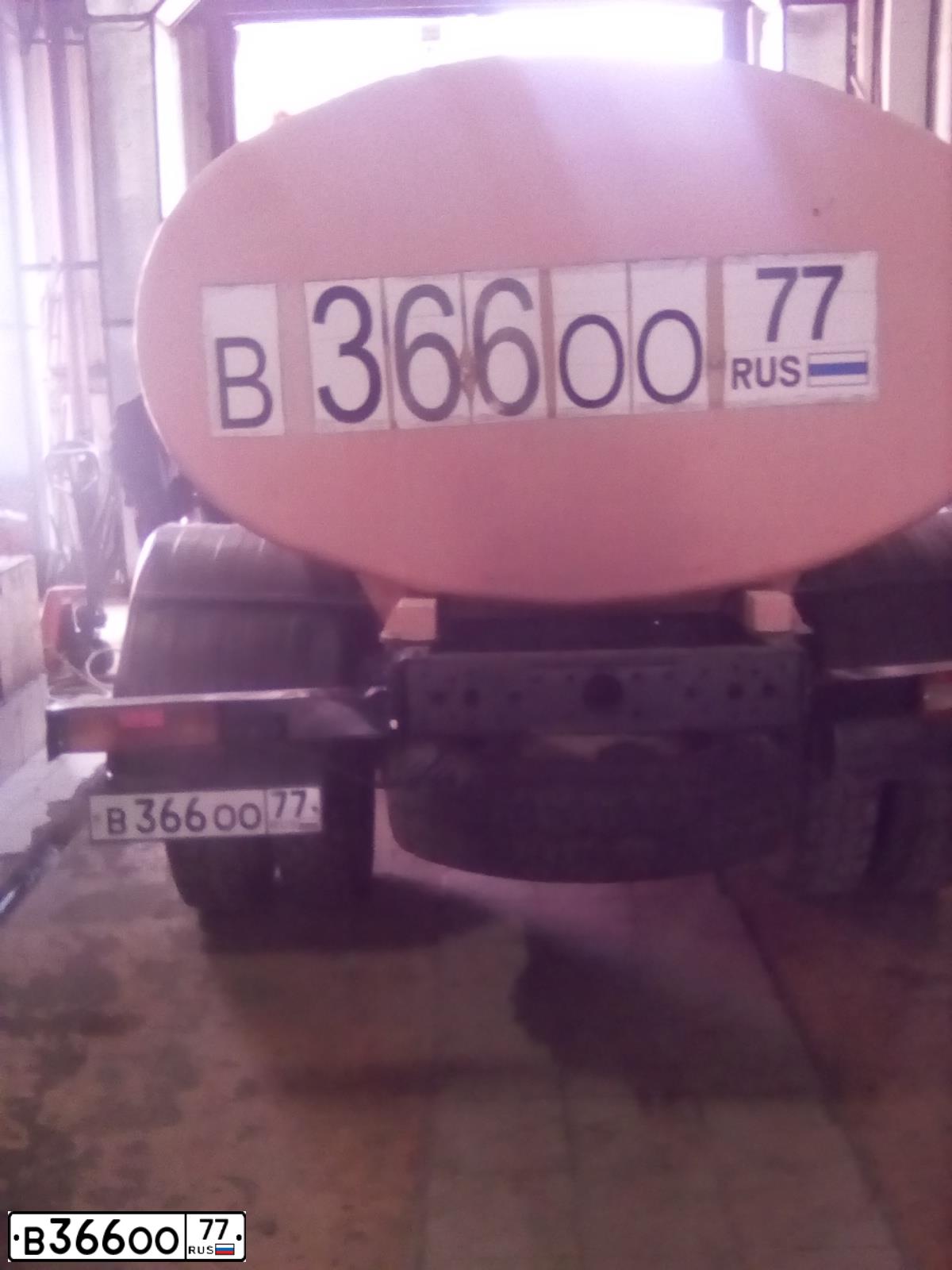 Фото автомобиля ZIL 433362 /4X2/ CHASSIS, 2005 — госномер В366ОО77. Цвет: БЕЛЫЙ