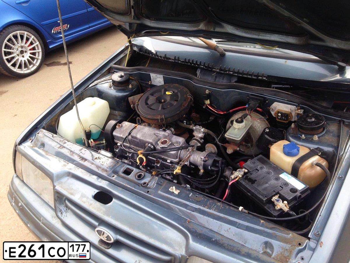 Фото автомобиля LADA 2108 SAMARA, 2000 — госномер Е261СО177. Цвет: СИНИЙ МЕТАЛЛИК