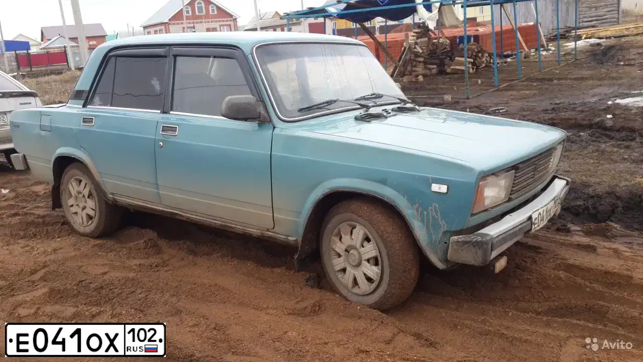 Фото автомобиля LADA 2105, 2004 — госномер Е041ОХ102. Цвет: СЕРО-СИНИЙ