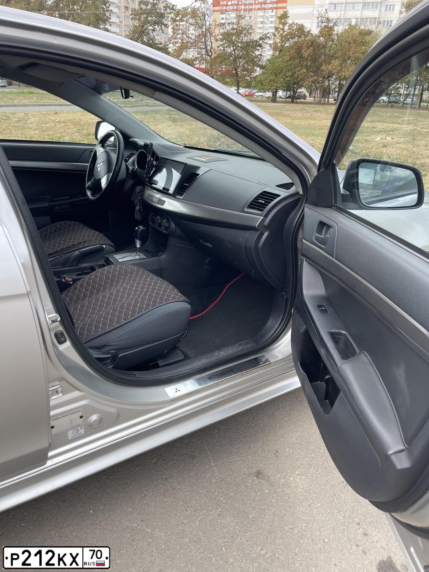 Фото автомобиля TOYOTA AVENSIS, 2004 — госномер О424ОО23. Цвет: СЕРЕБРИСТЫЙ