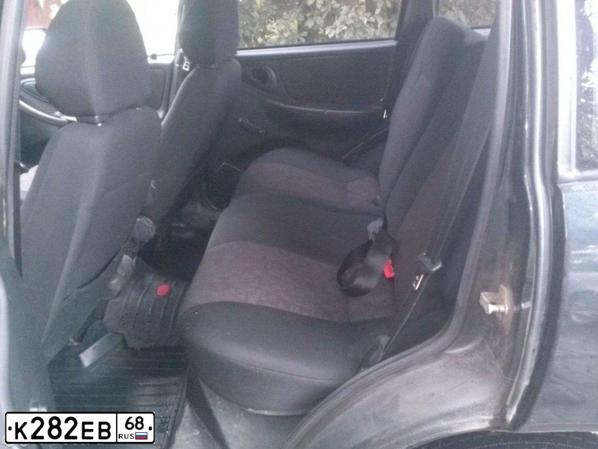 Фото автомобиля LADA 2115 SAMARA, 2001 — госномер В334ЕЕ136. Цвет: СВЕТЛО СЕРЕБРИСТЫЙ МЕТАЛЛ