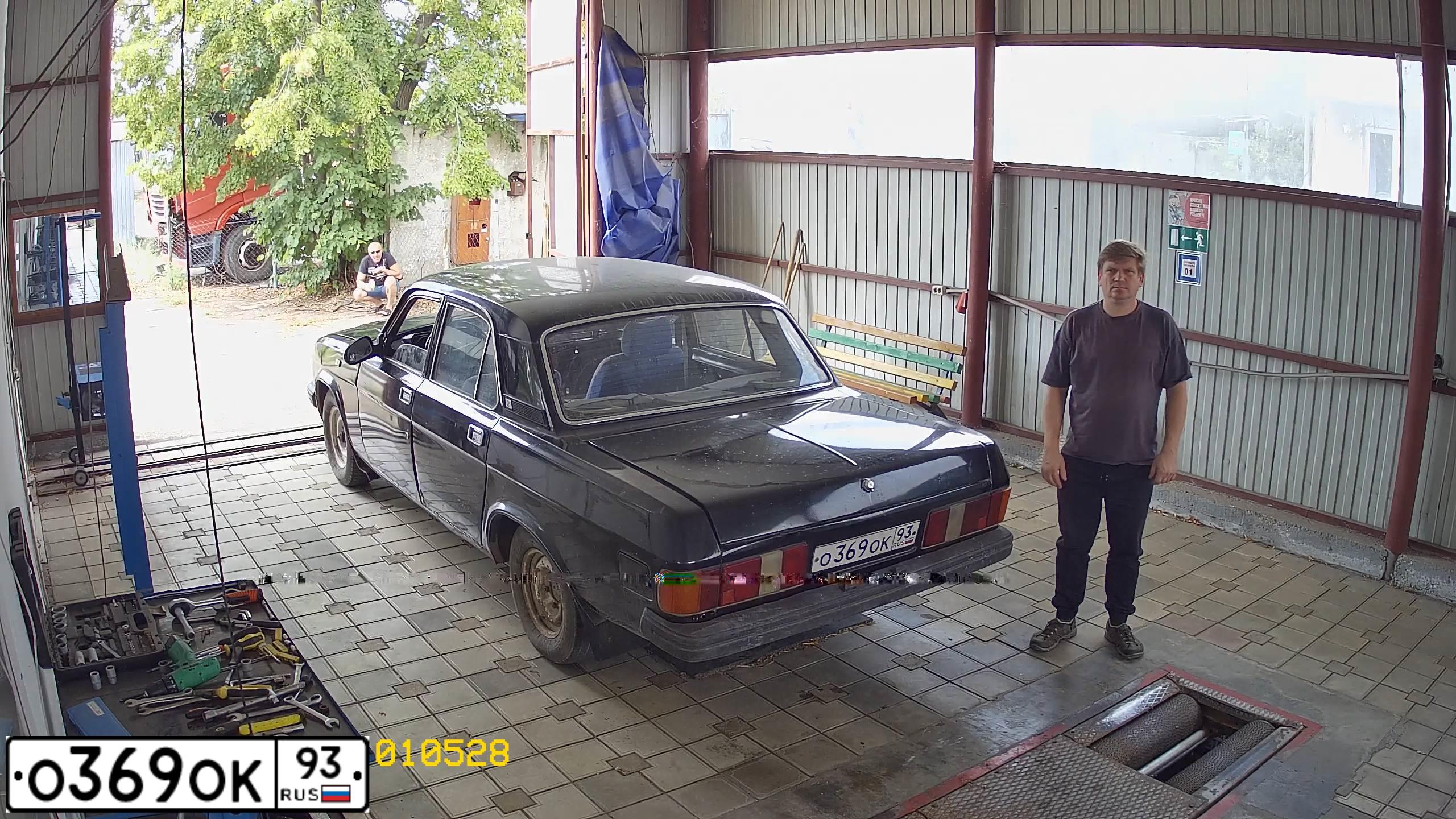Фото автомобиля GAZ 3102 WOLGA, 1993 — госномер О369ОК93. Цвет: ЧЕРНЫЙ