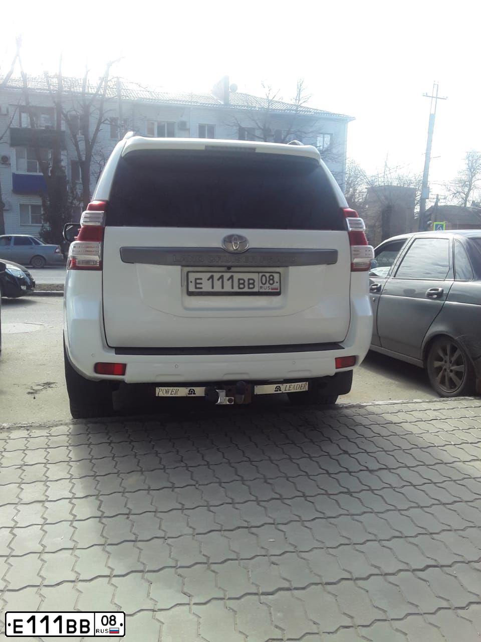 Фото автомобиля HYUNDAI ELANTRA, 2014 — госномер Е111ВВ08. Цвет: Белый