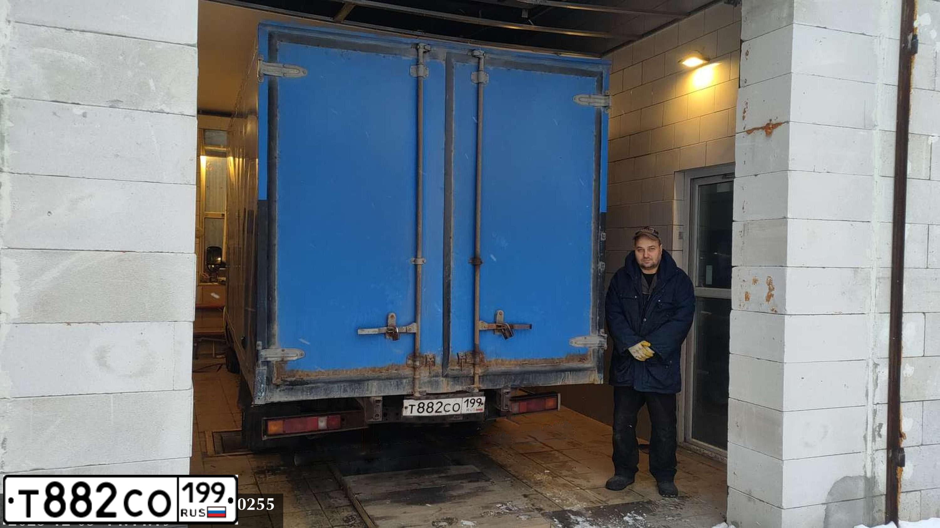 Фото автомобиля GAZ 3302 EL, 2009 — госномер Т882СО199. Цвет: СИНЕ-СЕРЕНЕВЫЙ