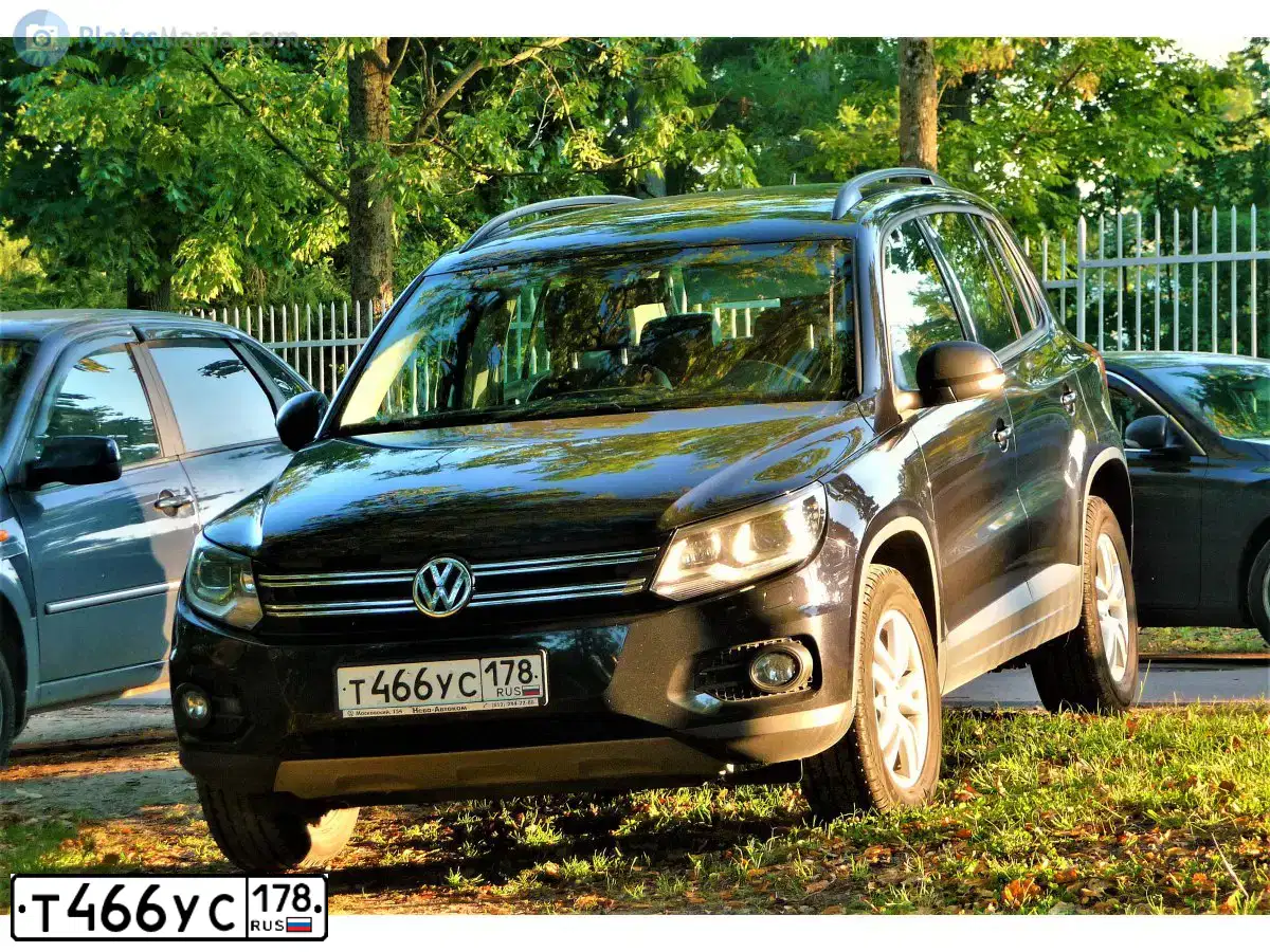 Фото автомобиля VOLKSWAGEN TIGUAN, 2015 — госномер Т466УС178. Цвет: ЧЕРНЫЙ
