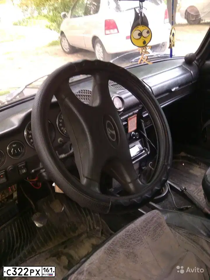 Фото автомобиля LADA 2106, 1998 — госномер М895УЕ77. Цвет: ЧЕРНЫЙ