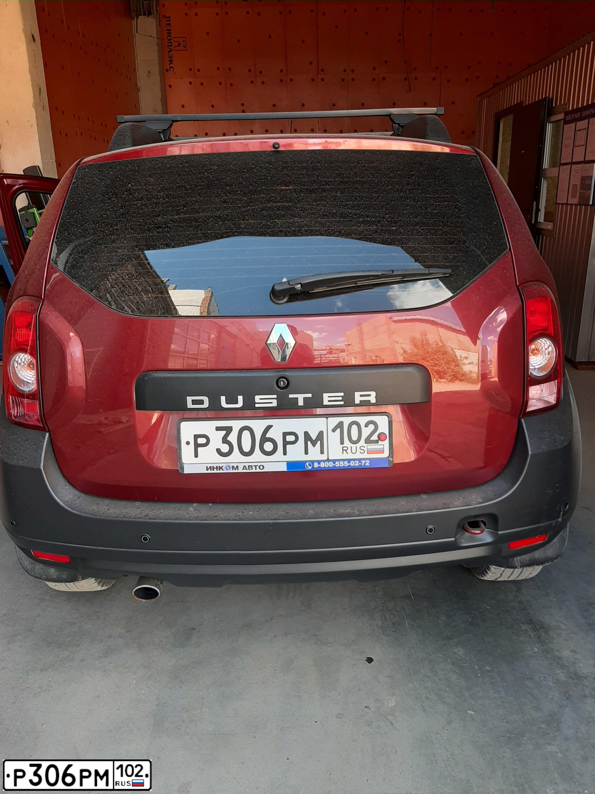 Фото автомобиля RENAULT DUSTER, 2013 — госномер Р306РМ102. Цвет: Красный
