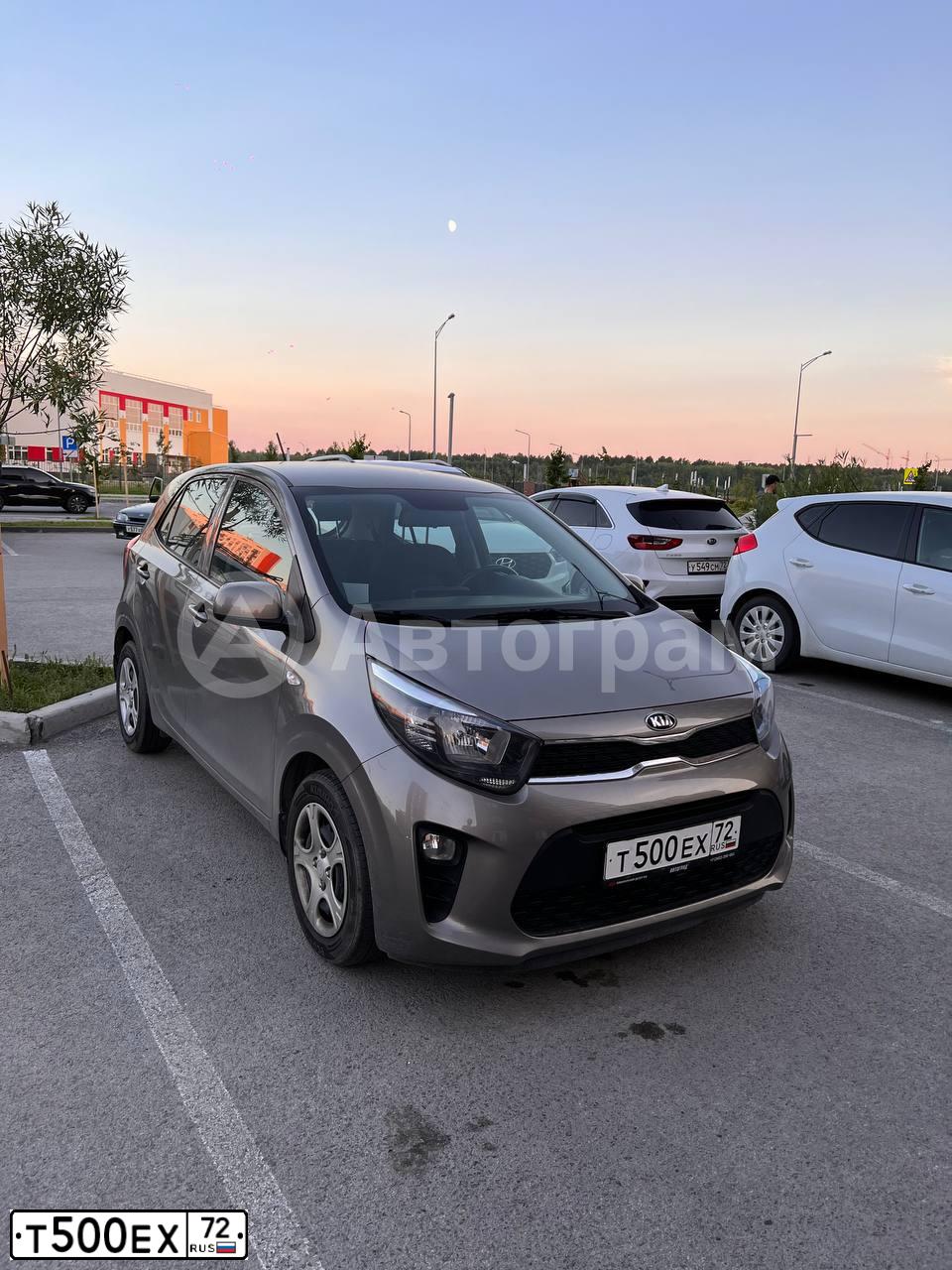 Фото автомобиля KIA PICANTO / MORNING, 2019 — госномер Т500ЕХ72. Цвет: Серый